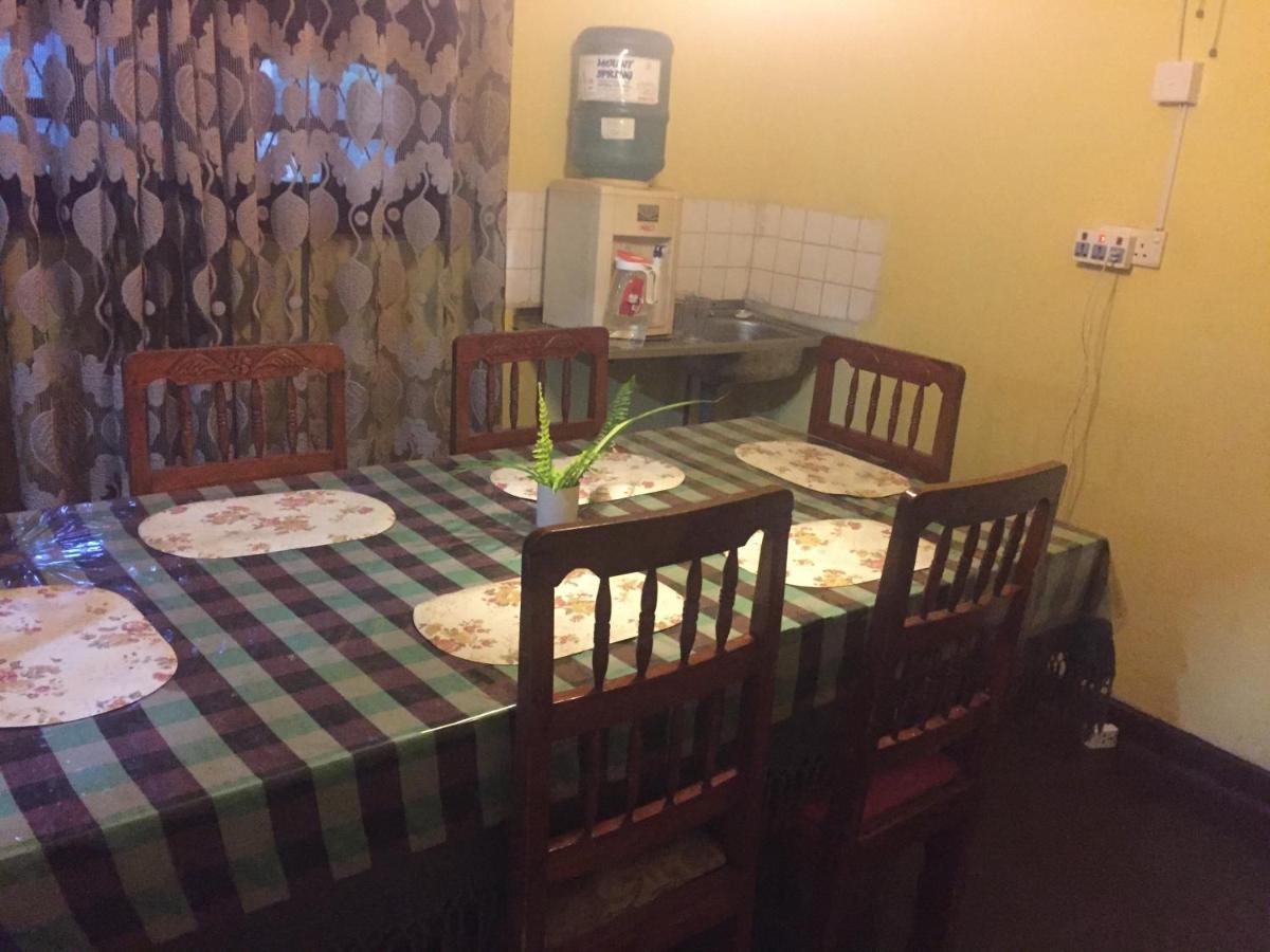 Olivia Homestay Anuradhapura Buitenkant foto