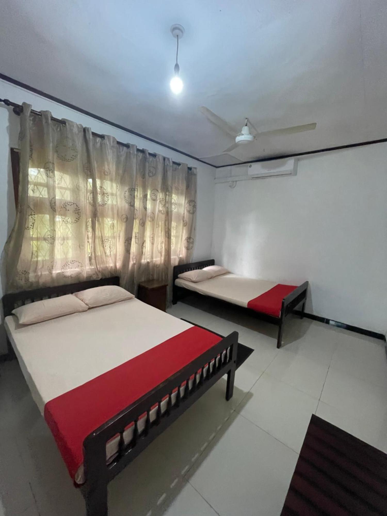 Olivia Homestay Anuradhapura Buitenkant foto