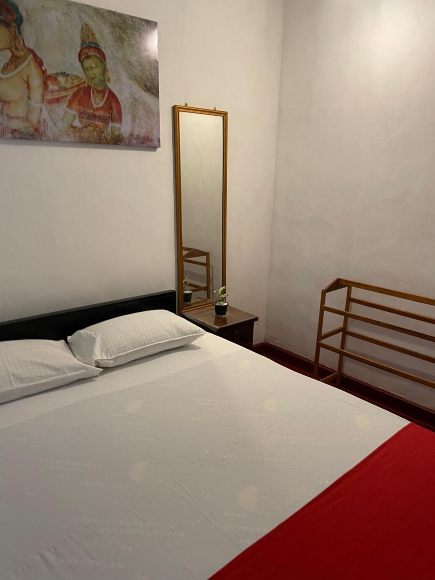 Olivia Homestay Anuradhapura Buitenkant foto