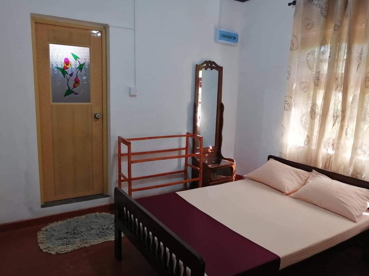 Olivia Homestay Anuradhapura Buitenkant foto