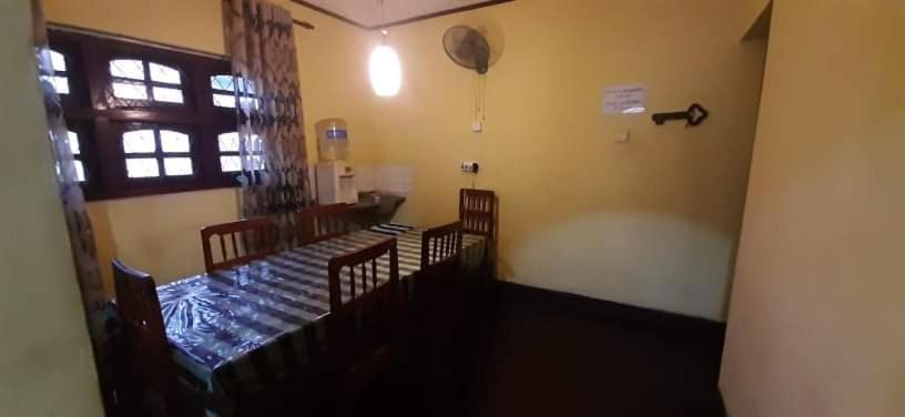 Olivia Homestay Anuradhapura Buitenkant foto